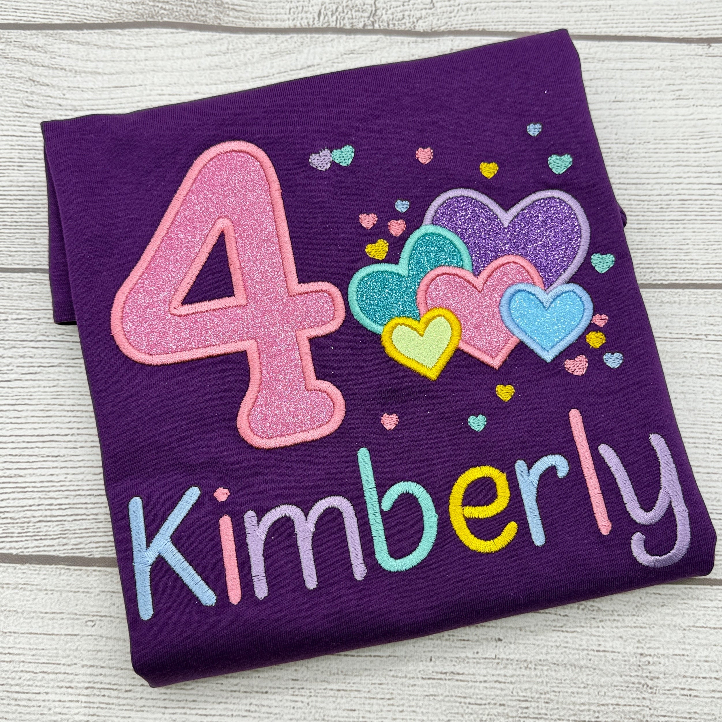 Personalisiertes Geburtstagsshirt Mädchen mit Herz und Glitzer