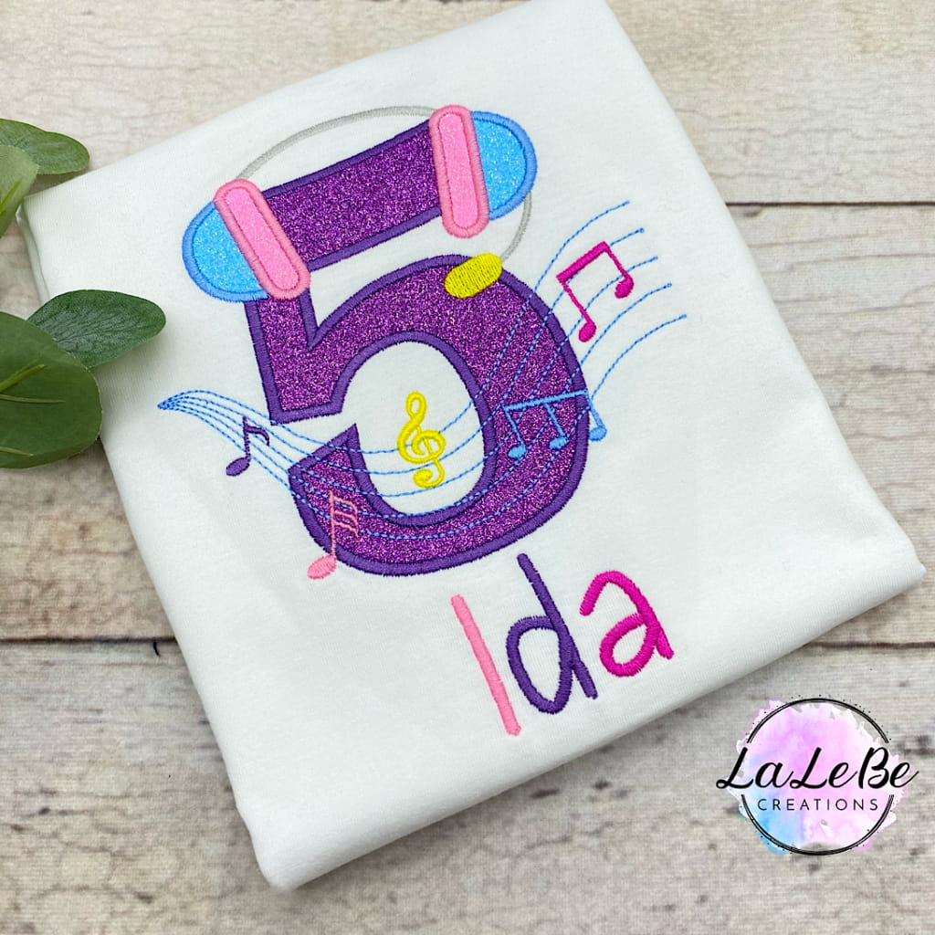 Geburtstagsshirt mit musikalischem Motiv