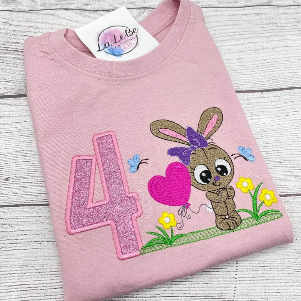 Hasen Geburtstagsshirt für Mädchen personalisiert mit Name