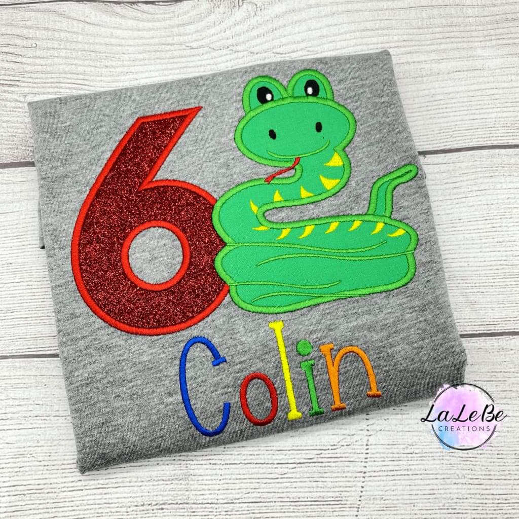 Personalisiertes Geburtstags-T-Shirt mit Schlange als Motiv