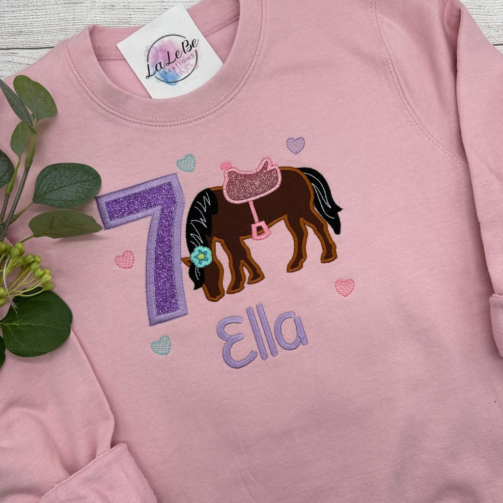 Personalisiertes Geburtstagshirt Pferd mit Name und Alter - Mädchen T-Shirt (Bild 1 von 5)