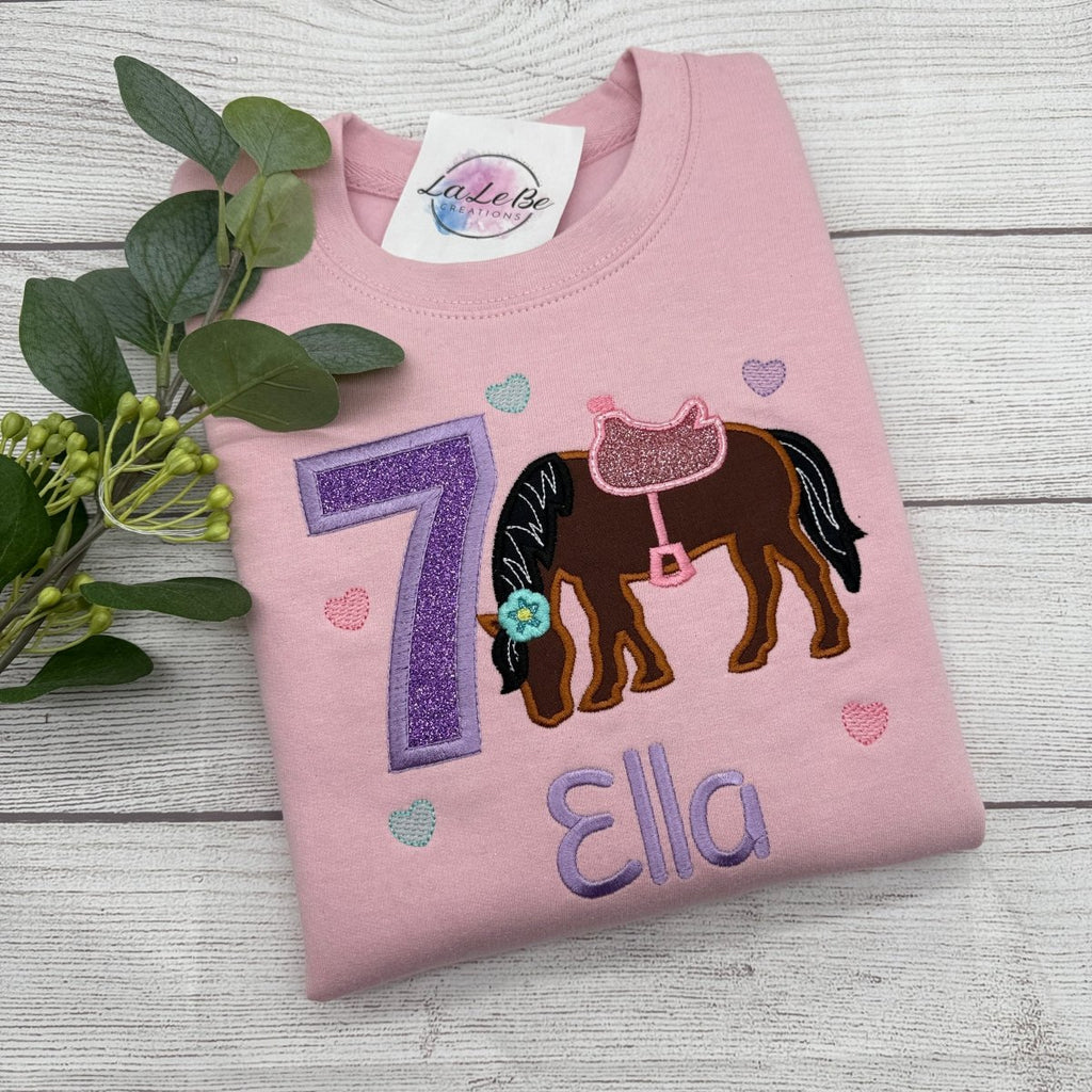 Personalisiertes Geburtstagshirt Pferd mit Name und Alter - Mädchen T-Shirt (Bild 4 von 5)