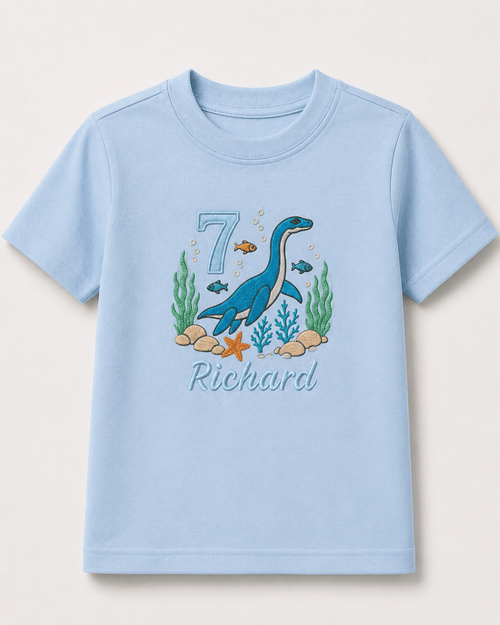 Besticktes Kinder Geburtstagsshirt mit Meeressaurier, Name und Zahl