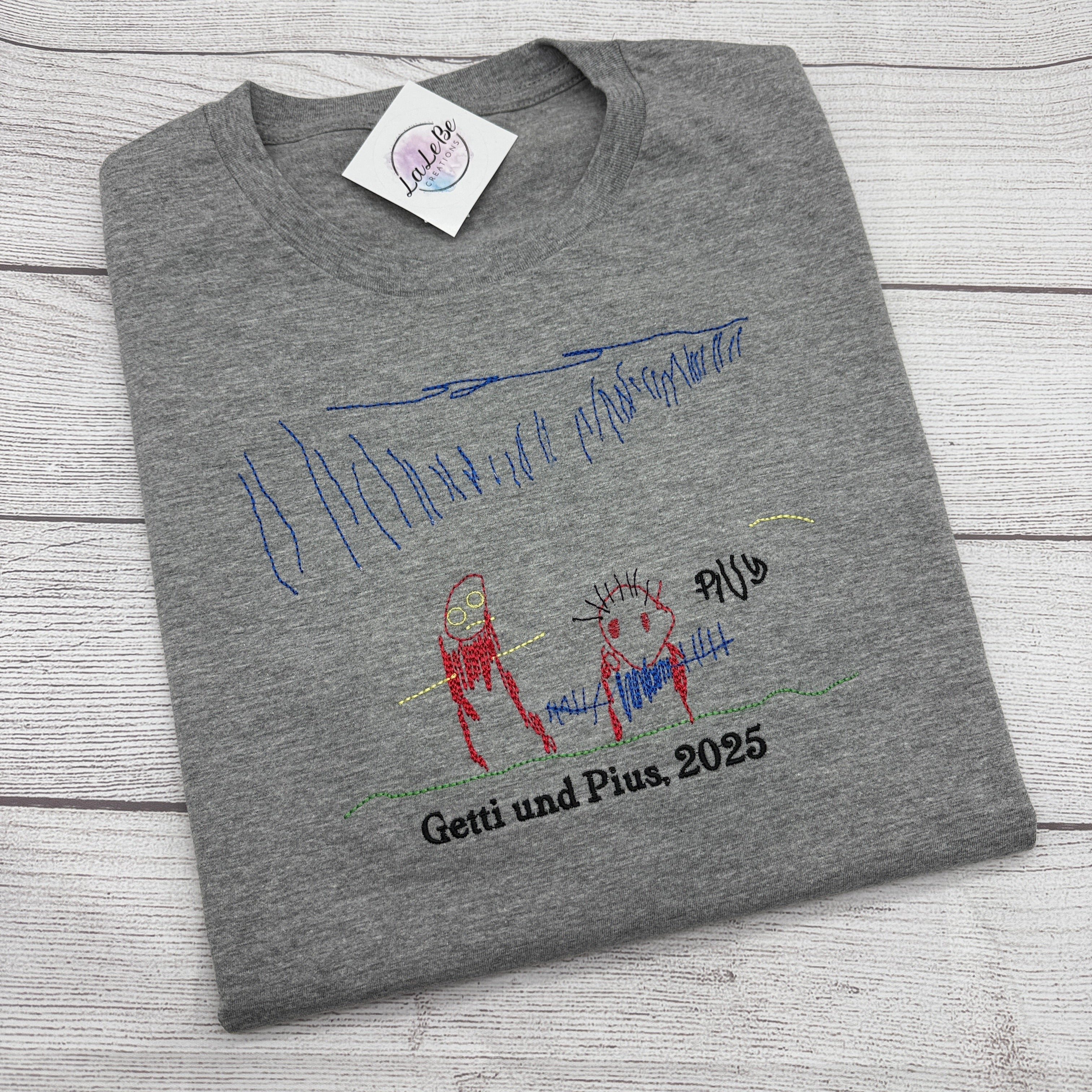 Besticktes T-Shirt mit Kinderzeichnung - Gaau