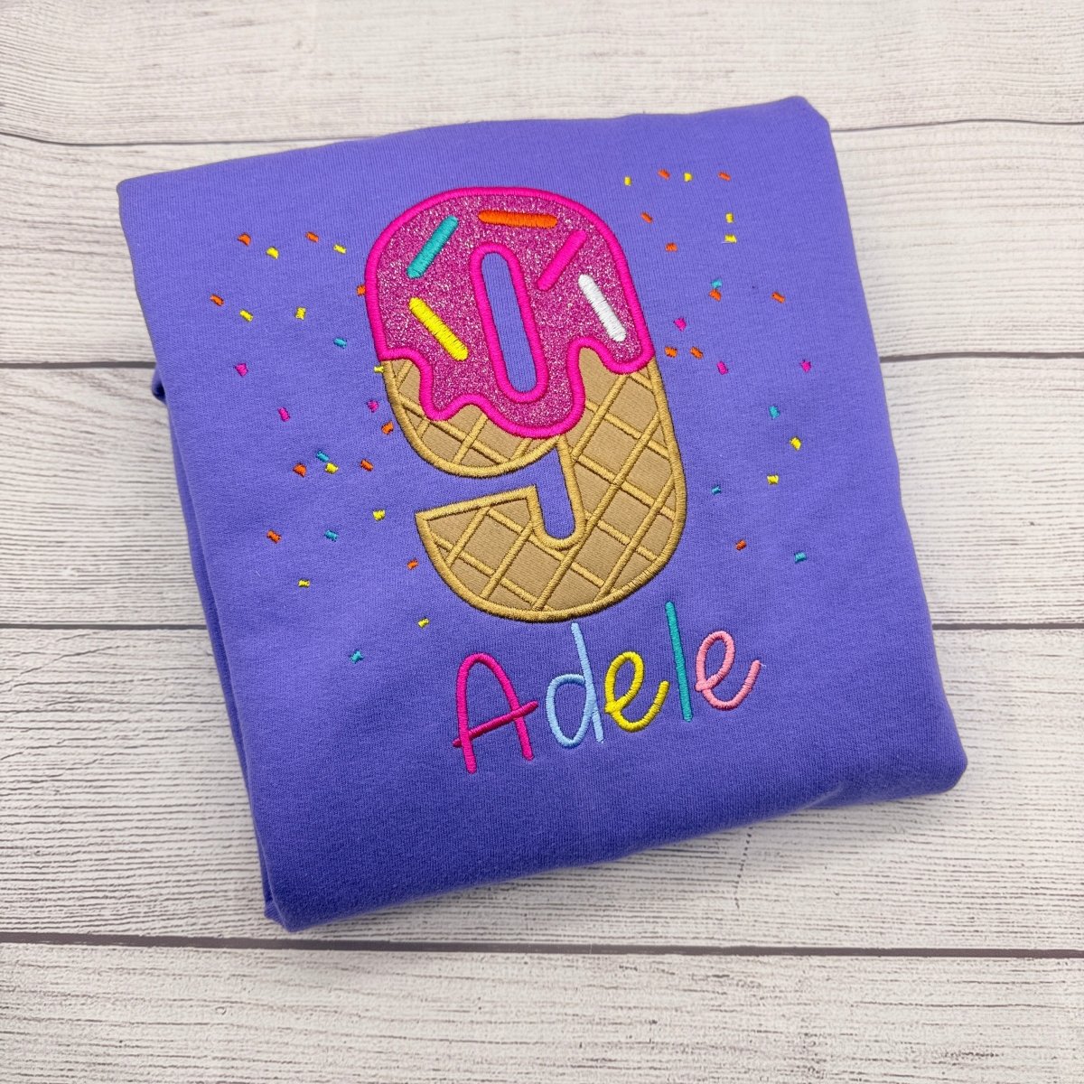 Personalisiertes Geburtstagsshirt mit Eis, Streuseln und Glitzer (Bild 14 von 18)