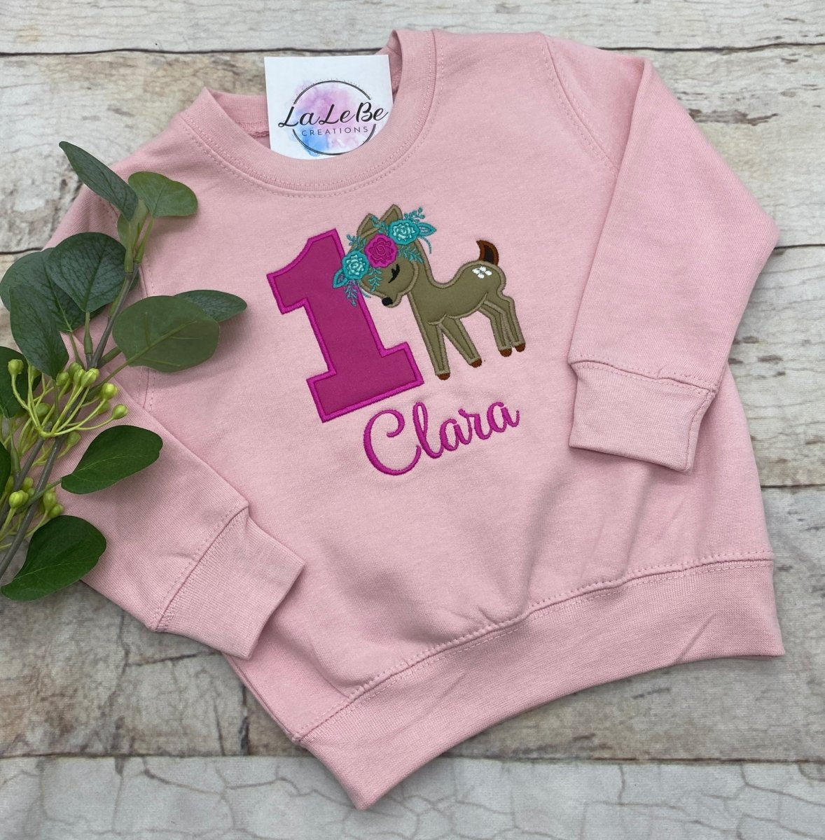 Personalisiertes Geburtstags T-Shirt Mädchen mit Hirschmotiv, Name und Alter