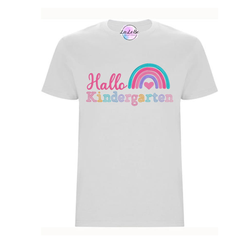 Besticktes Kinder T-Shirt für den ersten Kindergartentag - lalebecreations.de