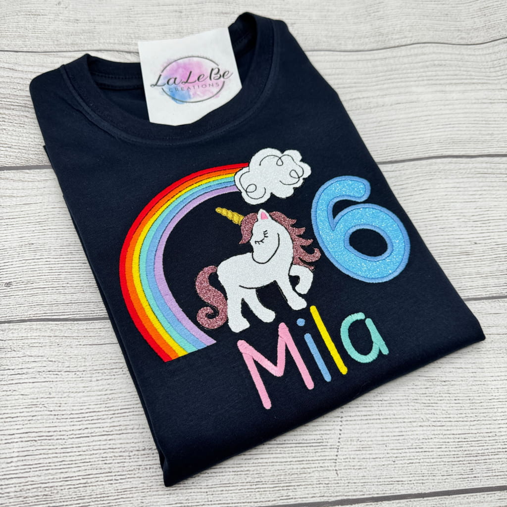 Geburtstags-T-Shirt für Mädchen mit Einhorn und Regenbogen