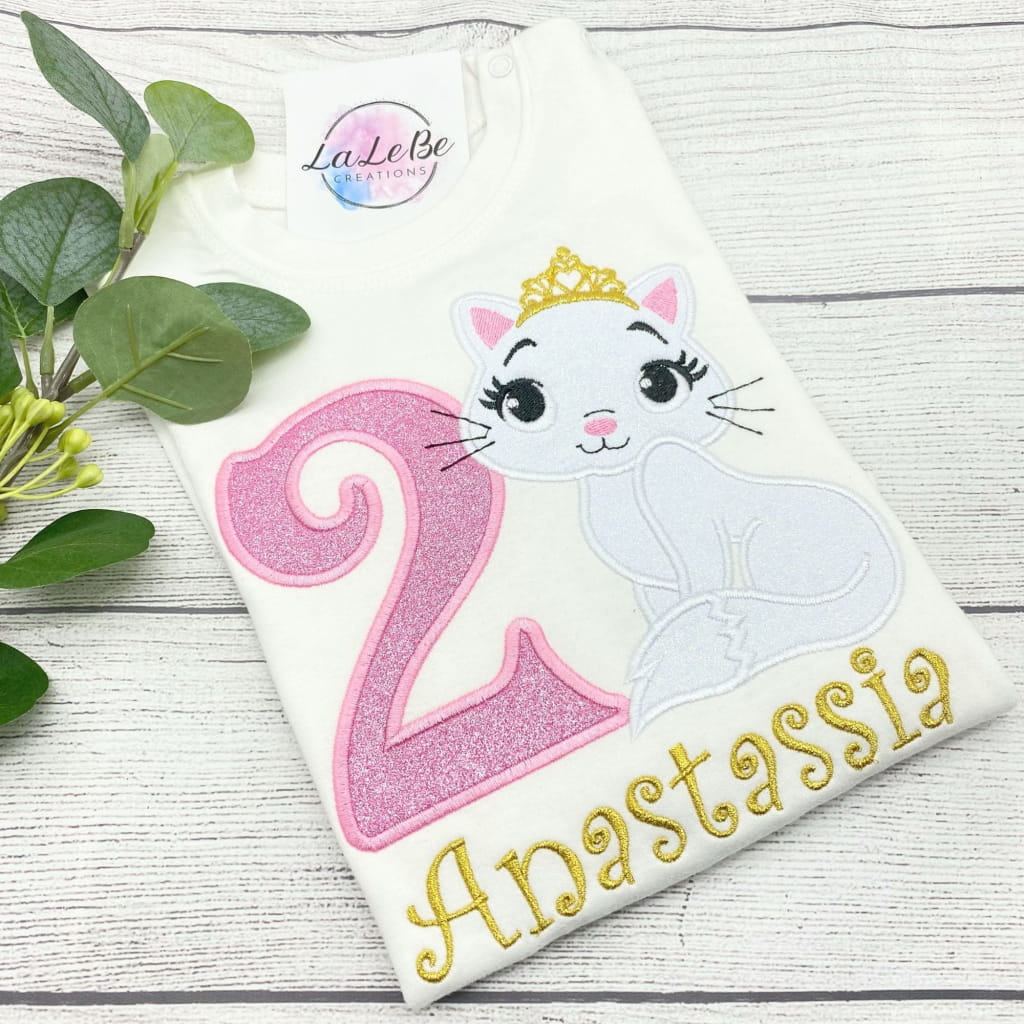 Katze Geburtstagsshirt für Mädchen: Personalisiert, Glitzernd & Bestickt - lalebecreations.de