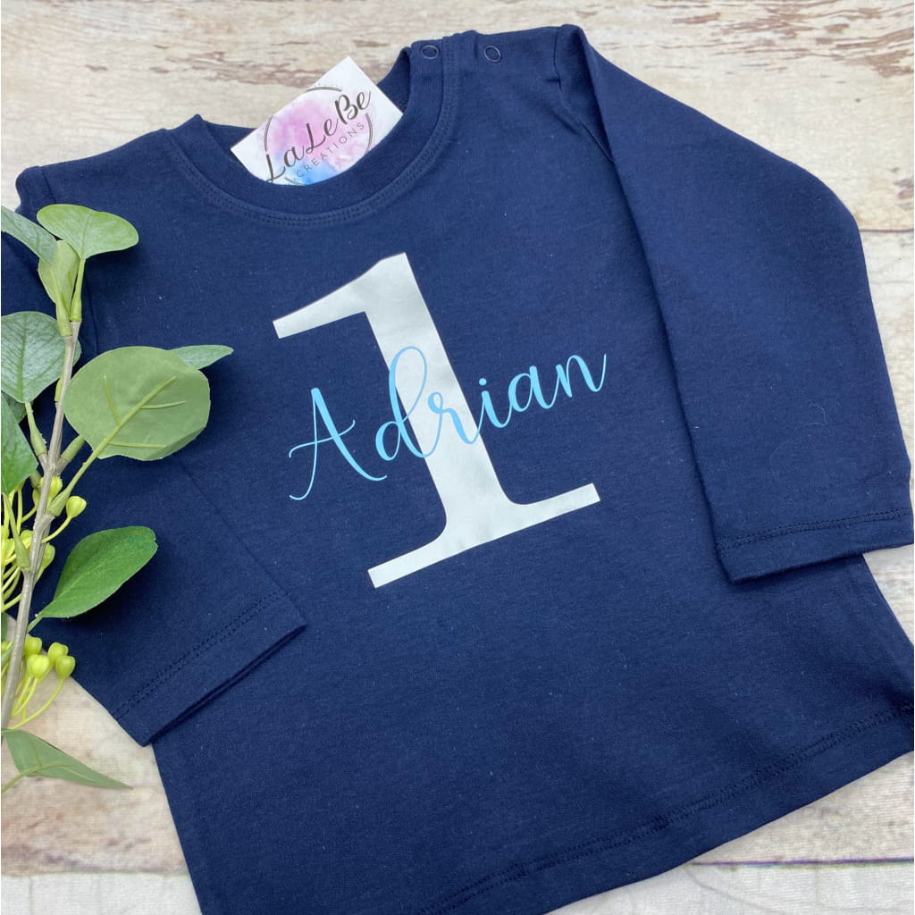 Kinder-T-Shirt personalisiert mit Zahl und Name - lalebecreations.de