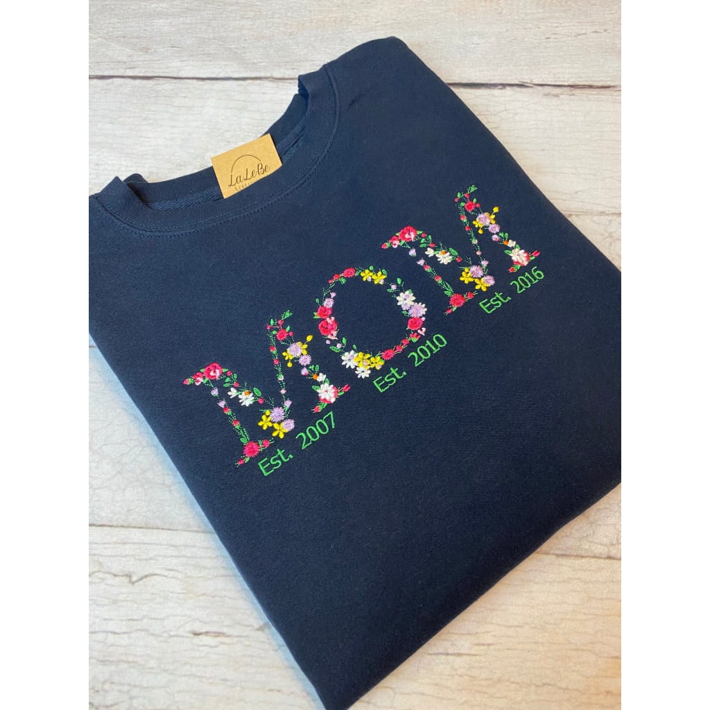 MAMA Sweatshirt personalisiert mit Geburtsjahrgang - lalebecreations.de