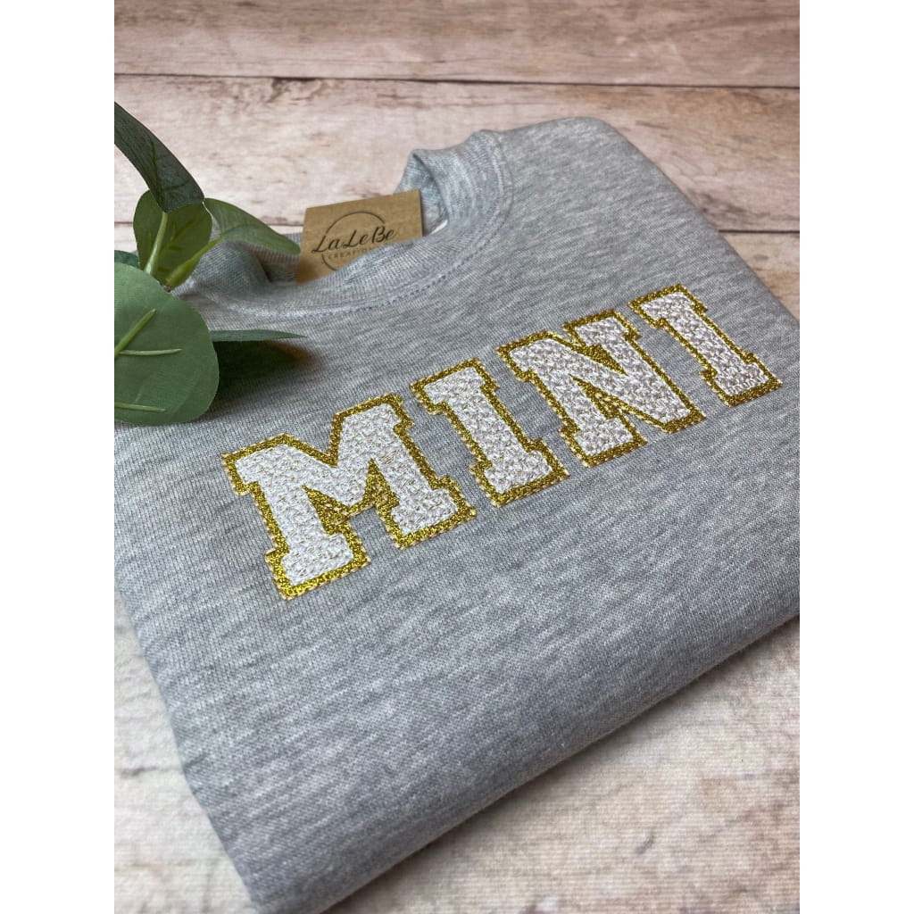 MINI Sweatshirt mit Geburtsjahr personalisierbar, Mama Mini Outfit - lalebecreations.de