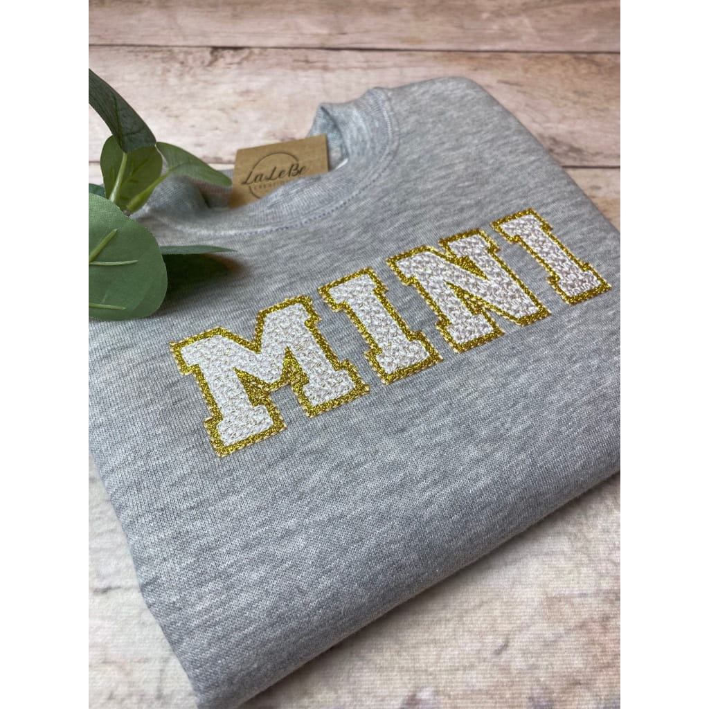 MINI Sweatshirt mit Geburtsjahr personalisierbar, Mama Mini Outfit - lalebecreations.de