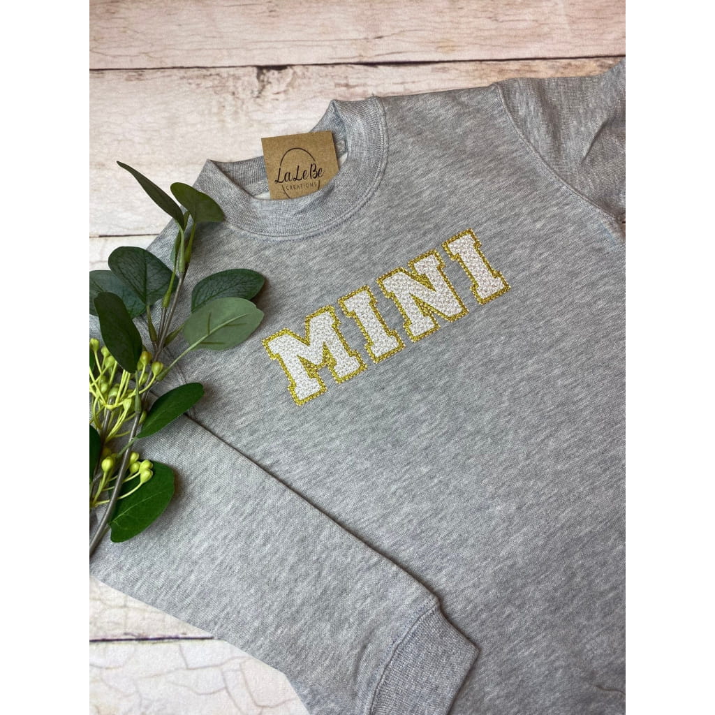 MINI Sweatshirt mit Geburtsjahr personalisierbar, Mama Mini Outfit - lalebecreations.de