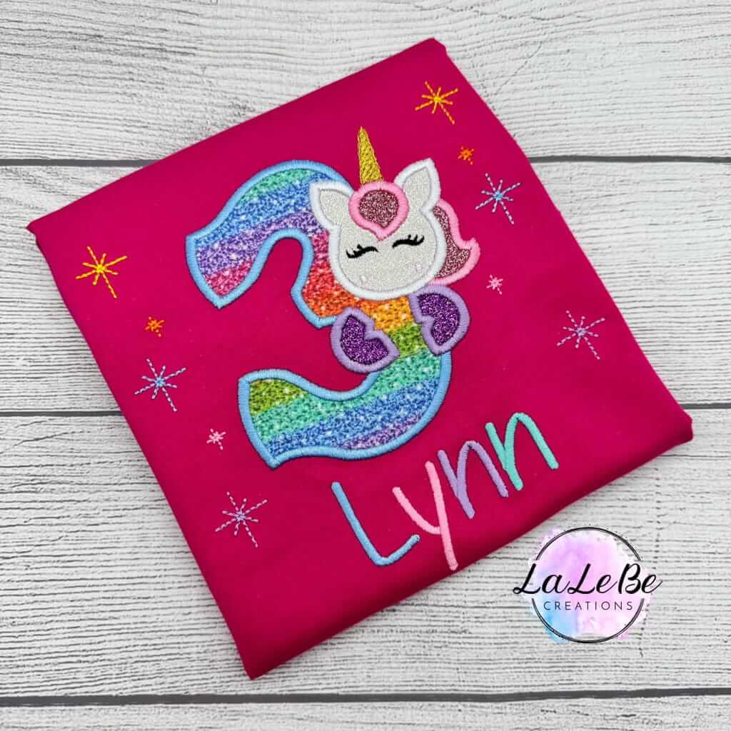 Personalisierbares Einhorn Geburtstagsoutfit für Mädchen