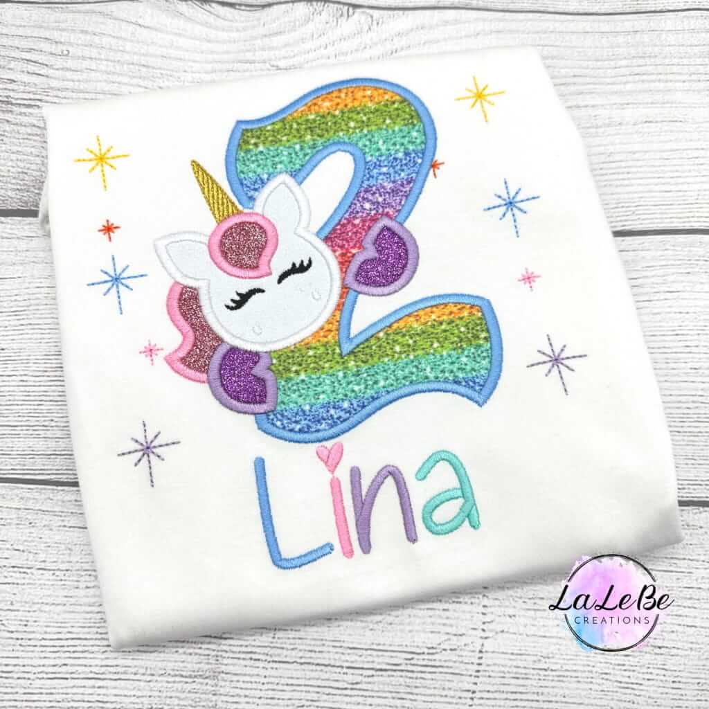 Personalisierbares Einhorn Geburtstagsoutfit für Mädchen - lalebecreations.de