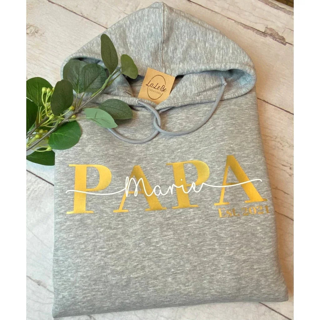 Personalisierter Papa Hoodie mit Kindernamen und Jahreszahl - lalebecreations.de