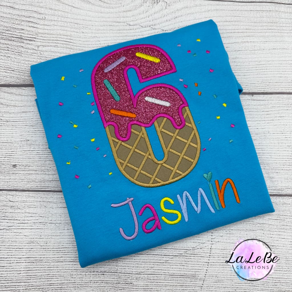 Personalisiertes Geburtstagsshirt aus Eis mit Streuseln