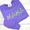 Personalisiertes Mama-Sweatshirt mit Blumenschrift