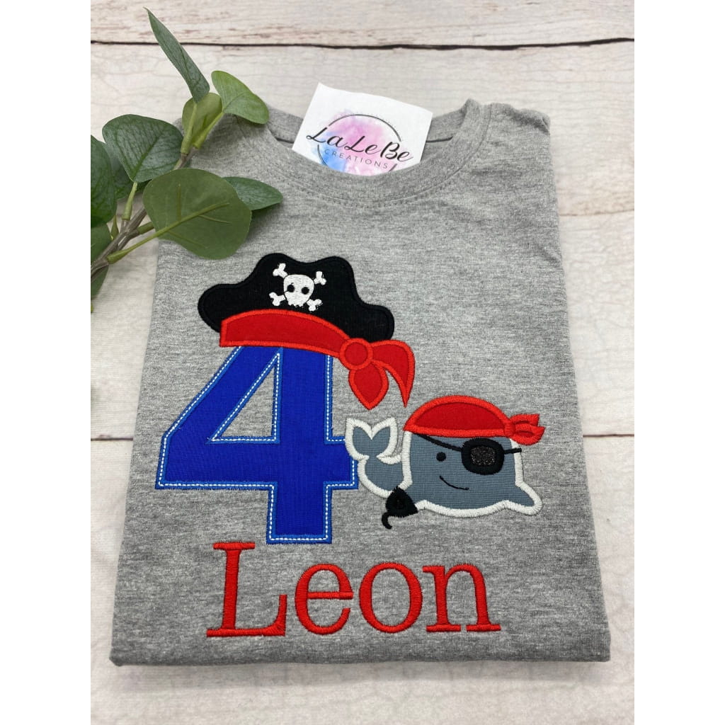Personalisiertes Piraten-Geburtstagsshirt