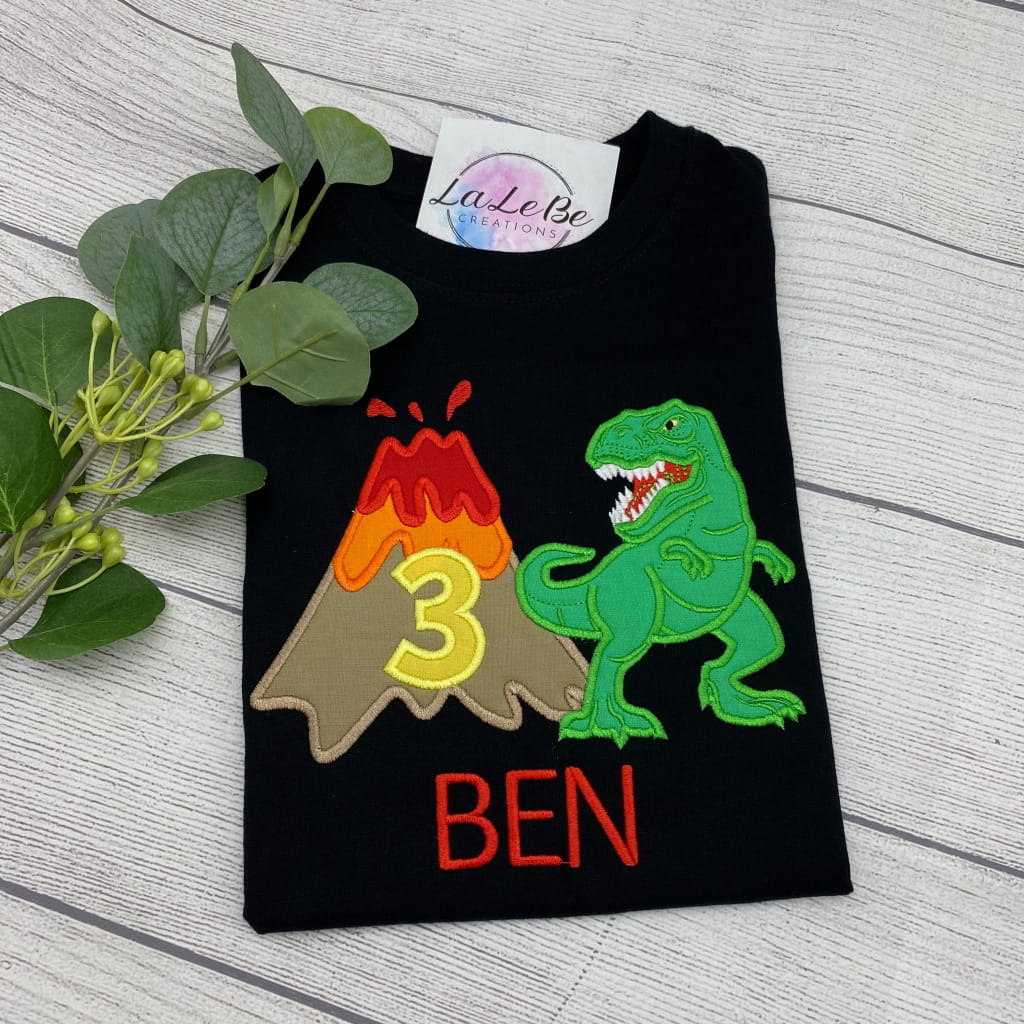 T-Rex und Vulkan Geburtstags-T-Shirt